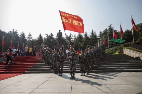 铜像广场 铜像广场