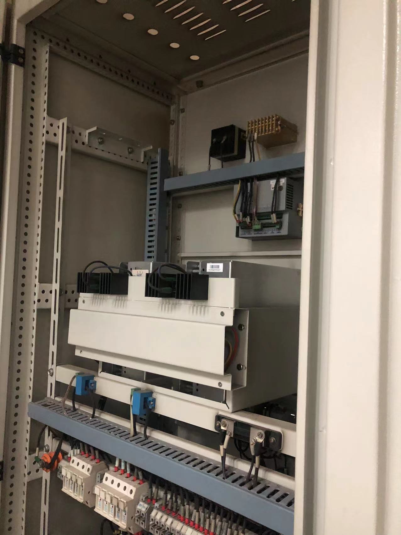 GZDW-40AH/220V直流屏改造前 GZDW-40AH/220V直流屏改造前