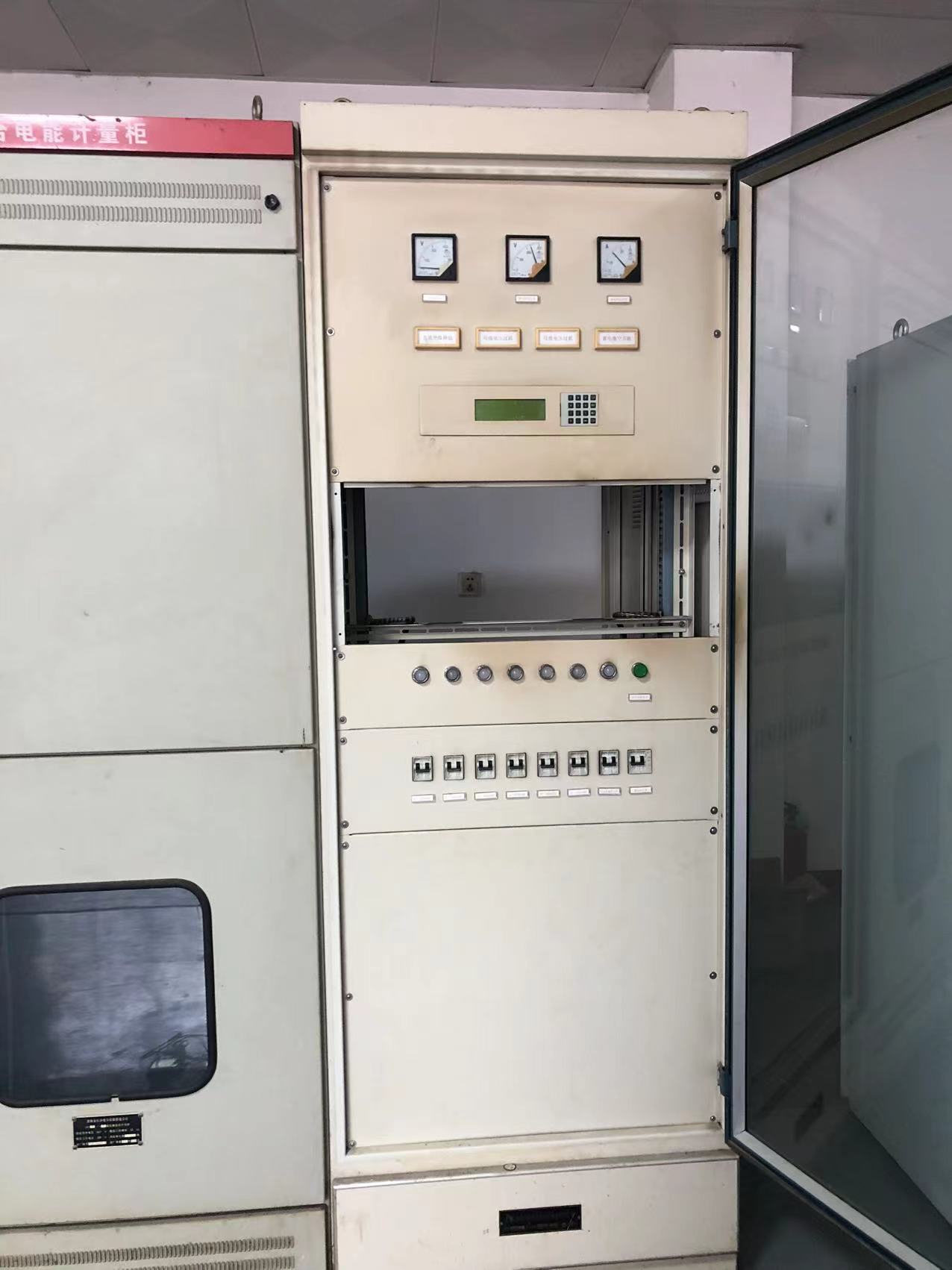 直流屏改造中 直流屏改造中