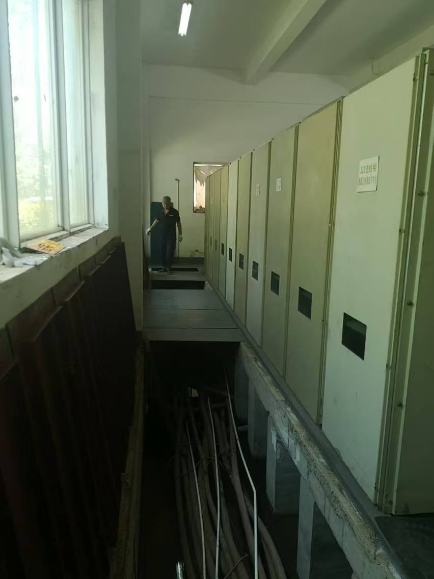 壁挂式直流电源柜走线 壁挂式直流电源柜走线